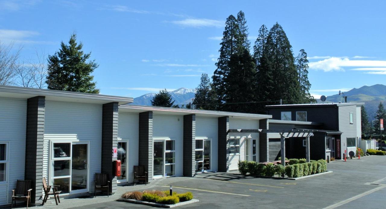 Oxford Village Motels エクステリア 写真